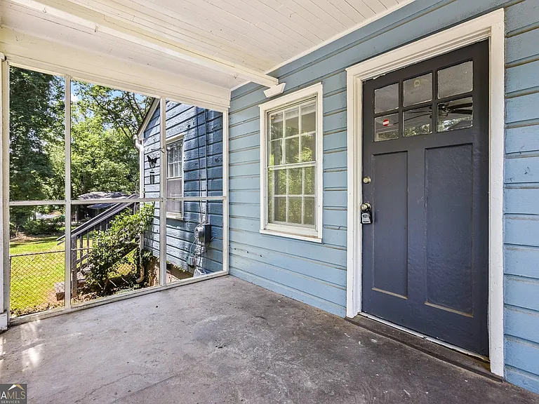 4150 Hanes Dr — Photo 3