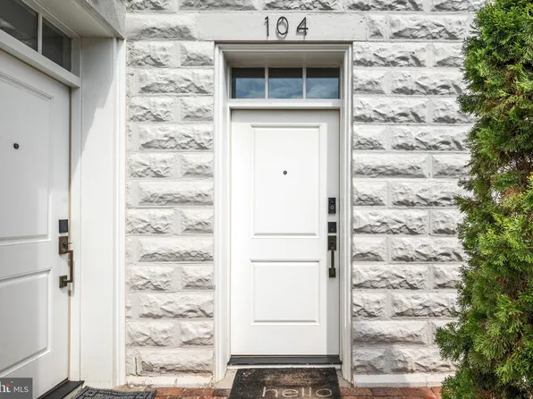 411 N Loudoun St APT 104, Winchester, VA 22601