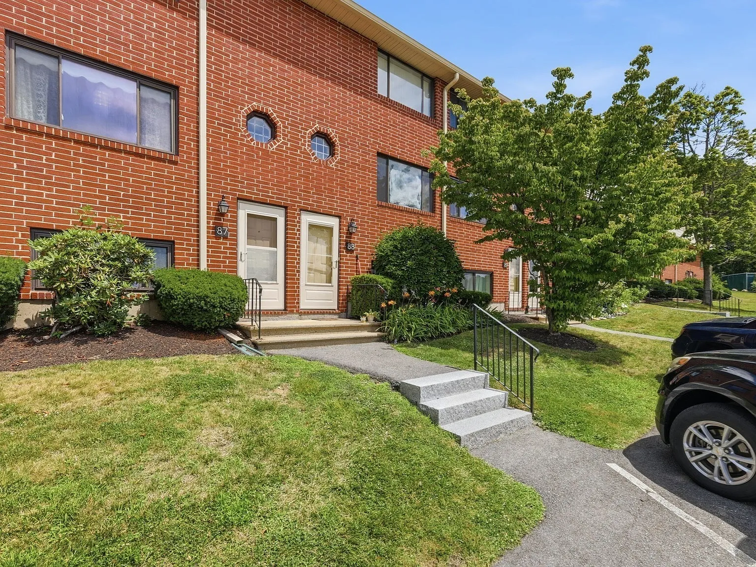 2 bed, 1757 sqft, $3,200 — Photo 1