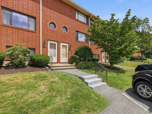 87 Sterling Ln, Haverhill, MA 01835