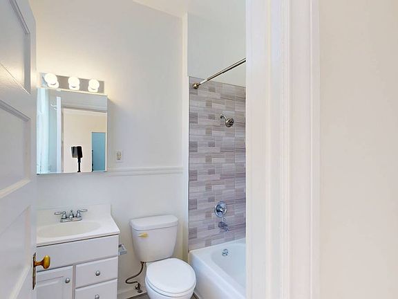 5th image of 402 Duboce Ave #301