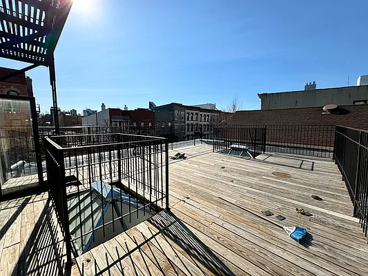 Rented by Brookhaus Capital Inc | media 9