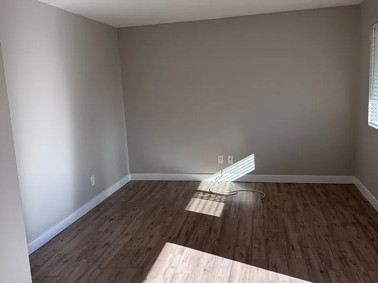 220 W Cherry Ave — Photo 25