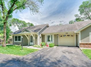 1000 Fox Run Rd, Waconia, MN 55387