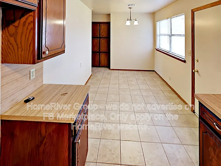 660 W Forster Dr — Photo 6