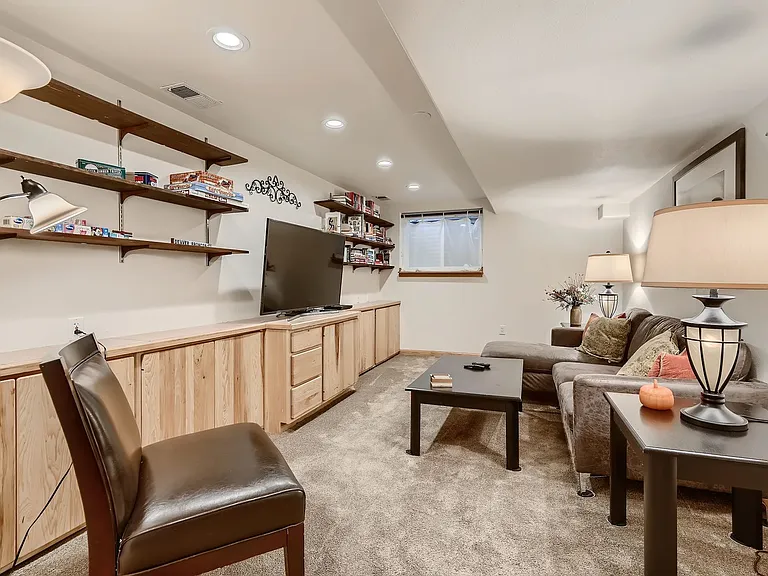 3833 Paseo Del Prado — Photo 10