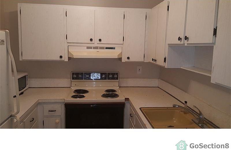 2nd image of 7539 NW 44th Ct APT 3