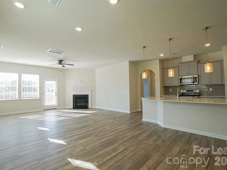 1406 Caracara Ct — Photo 5