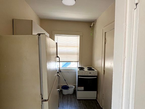 2nd image of 815 16th Ave S #1