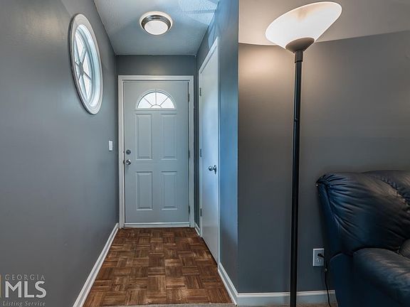 4th image of 2205 Countryside Pl SE