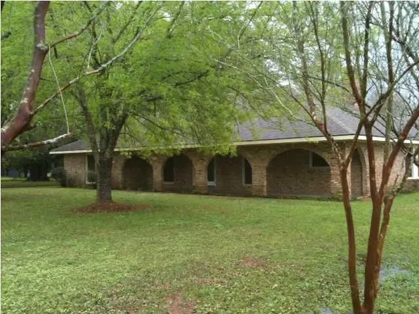519 W Main St, Broussard, LA 70518