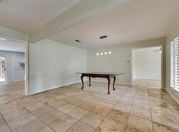 5th image of 616 Donna Ln