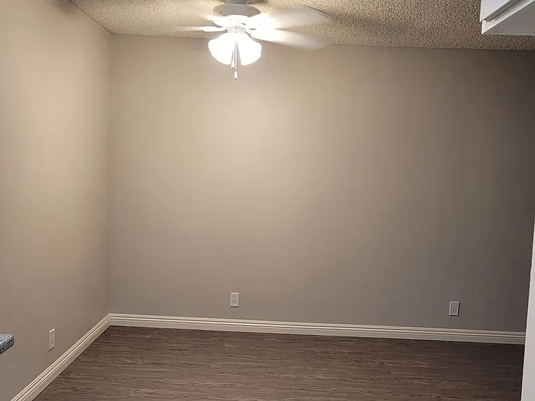 073 - Canyon Crest Hills Apartments — Photo 35
