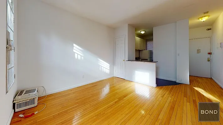 Rented by Bond New York | media 2