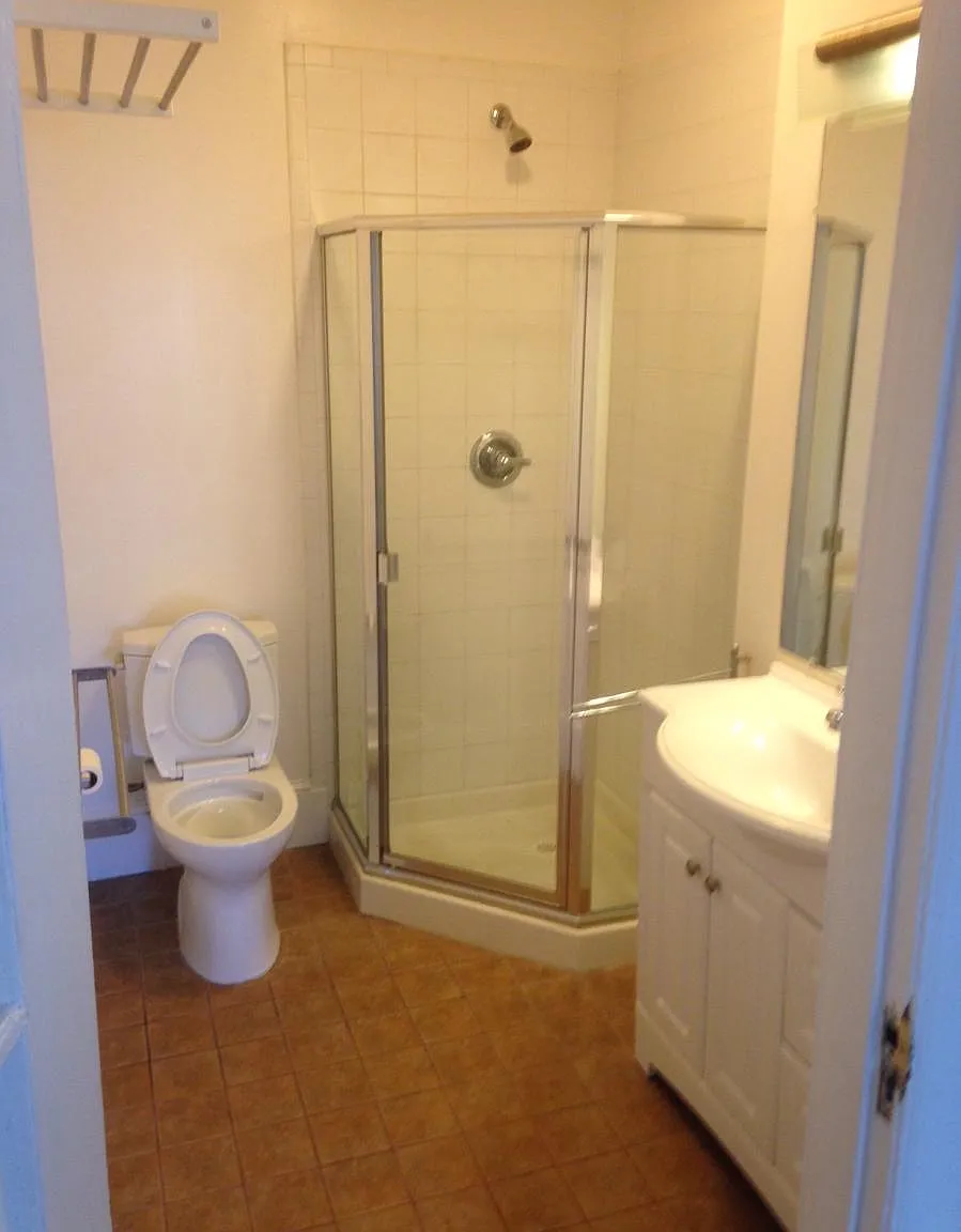 1 bed, $2,590 — Photo 4