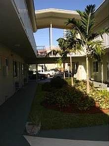 2nd image of 6930 Rue Versailles APT 1