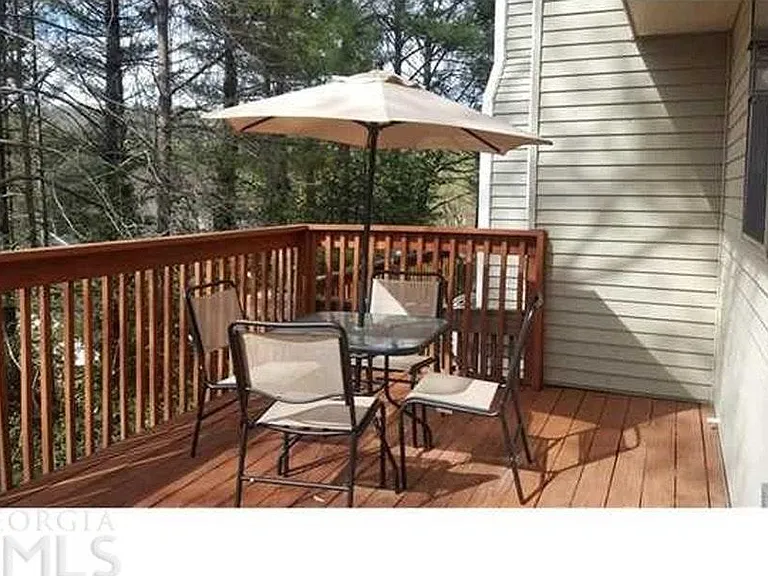 1201 Wedgewood Ct — Photo 6