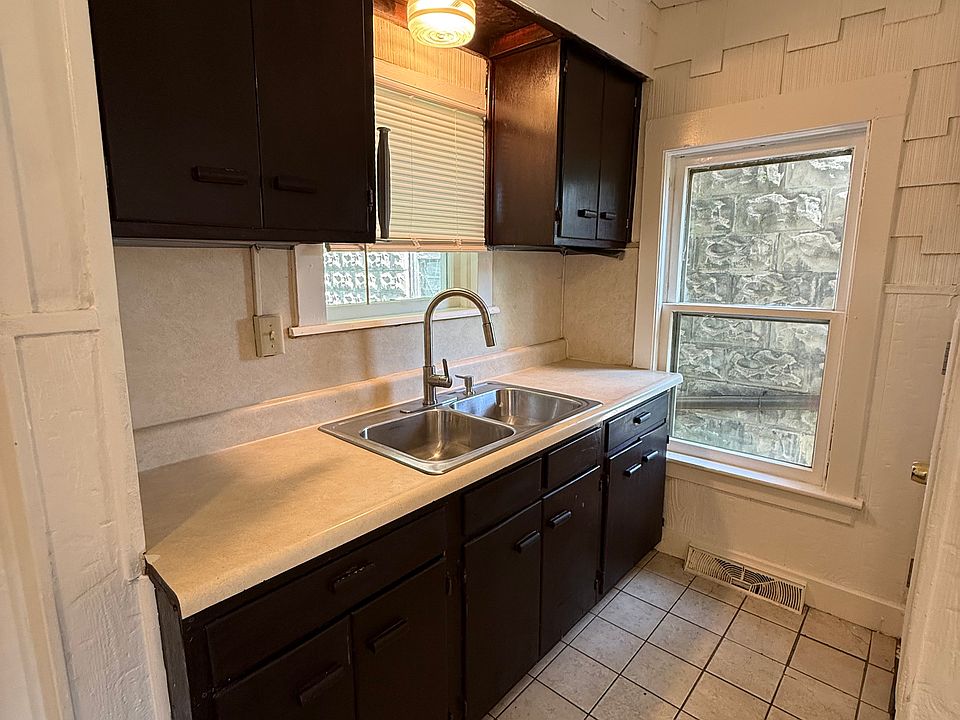 1st image of 307.5 Arthur Ave