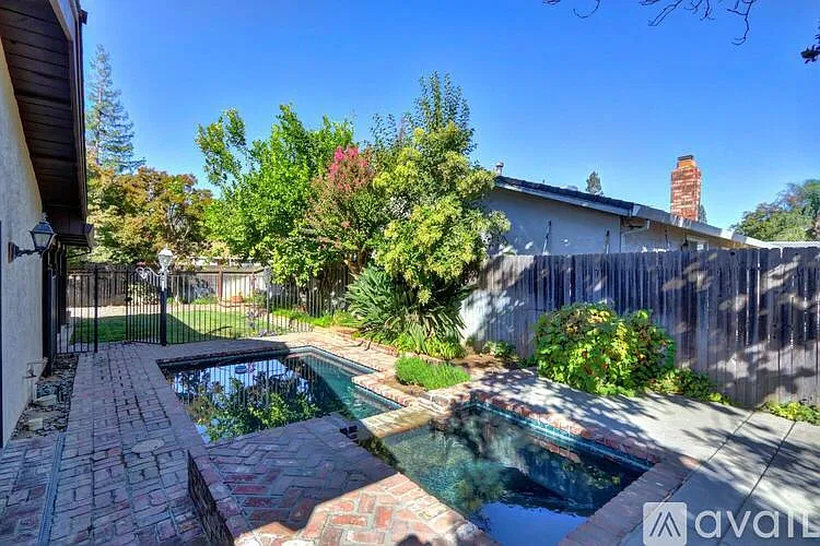 9101 Yount Ct — Photo 29