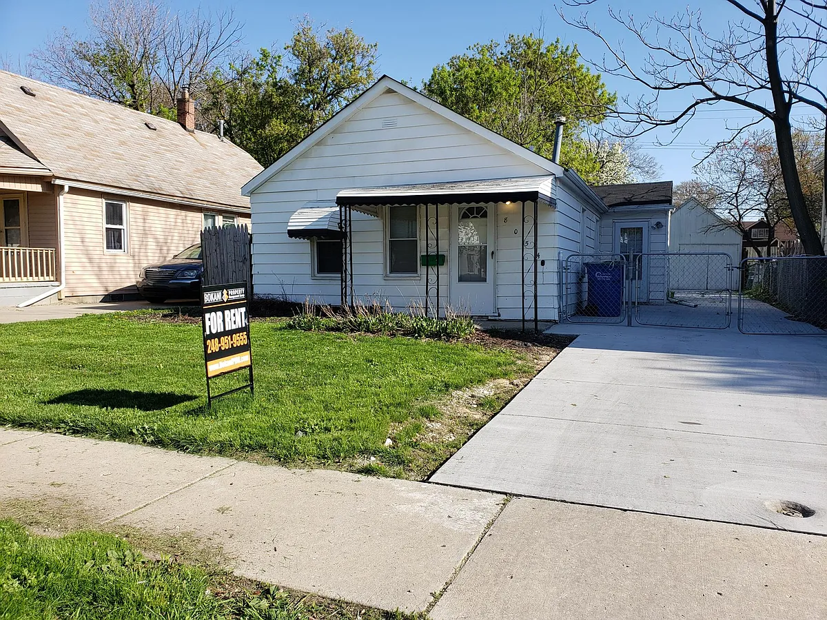 Building Photo - 8054 Republic Ave
