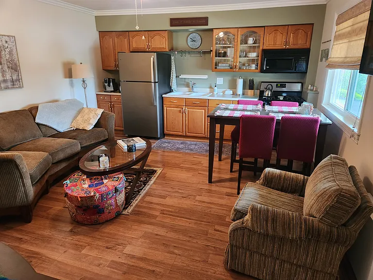 1418 Golden Crest Dr — Photo 5
