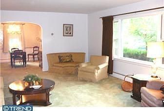 1st image of 4 Farm Ave