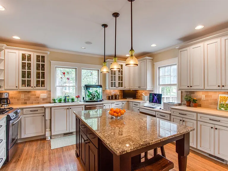 2901 Westmoreland Dr — Photo 8