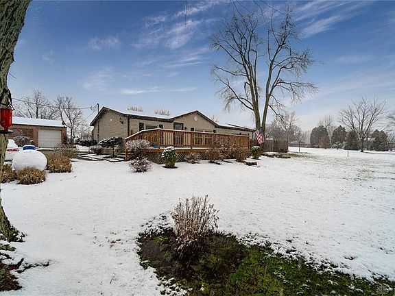 2nd image of 11343 Ayres Pike