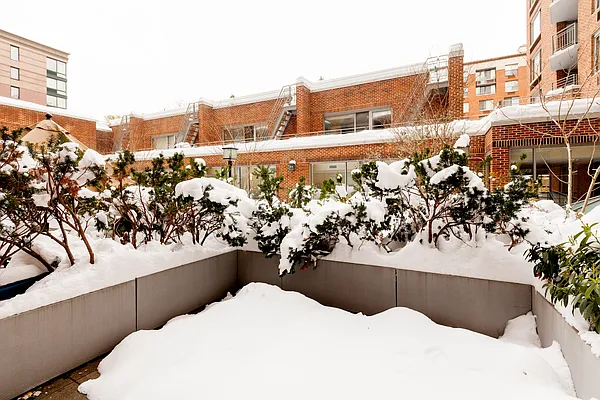 Rented by Town Residential | media 15