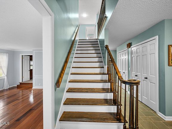 5th image of 4612 Farmington Rd