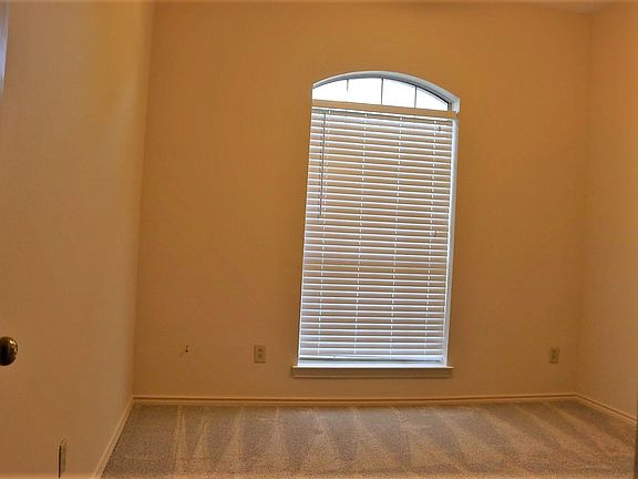 5th image of 507 Vicki Ln