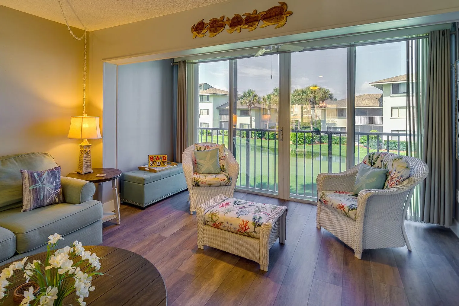 2 bed, 2.0 bath, 1270 sqft, $5,696 — Photo 1