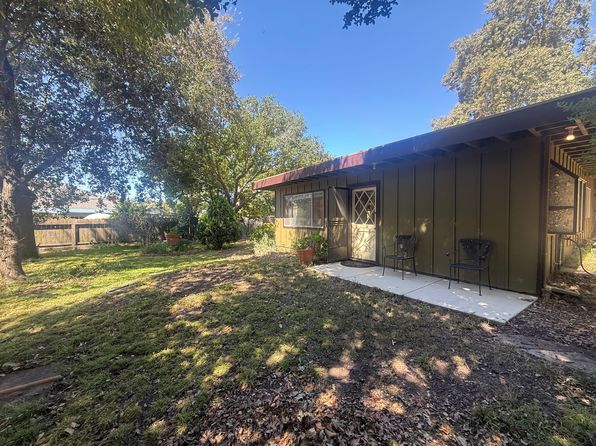 2137 Penny Ln #B