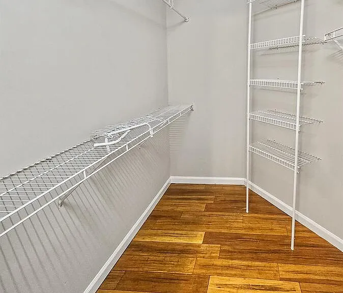 800 Windsong Dr — Photo 10