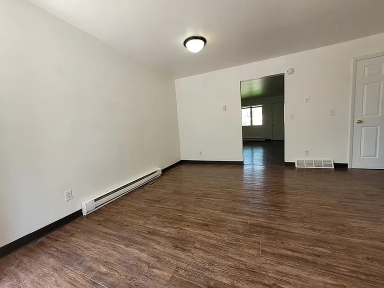 1113 Geneva Rd #2 — Photo 7