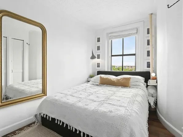 439 Hicks Street image 1 of 13
