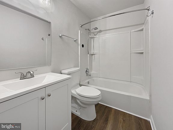 5th image of 3517 Bath Ct