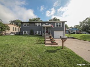 33 Whitney Way, Montgomery, IL 60538