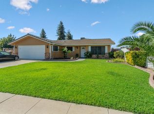 2377 Tammy Ln, Selma, CA 93662