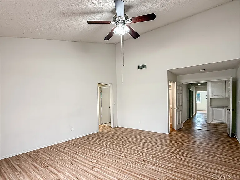 9201 Paso Robles Ave — Photo 41