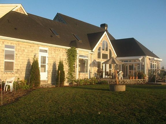 Delightful setting in you own private oasis