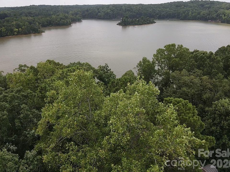 1st image of 3235 Lake Pointe Dr