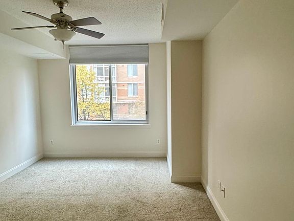 4th image of 1020 N Highland St Unit 307