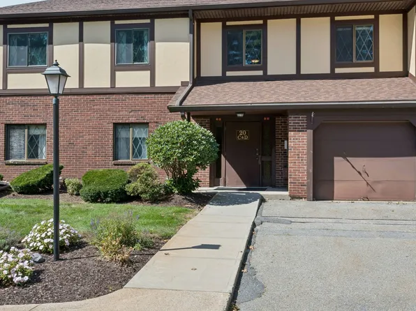 20 Rainbow Pond Dr APT C2, Walpole, MA 02081