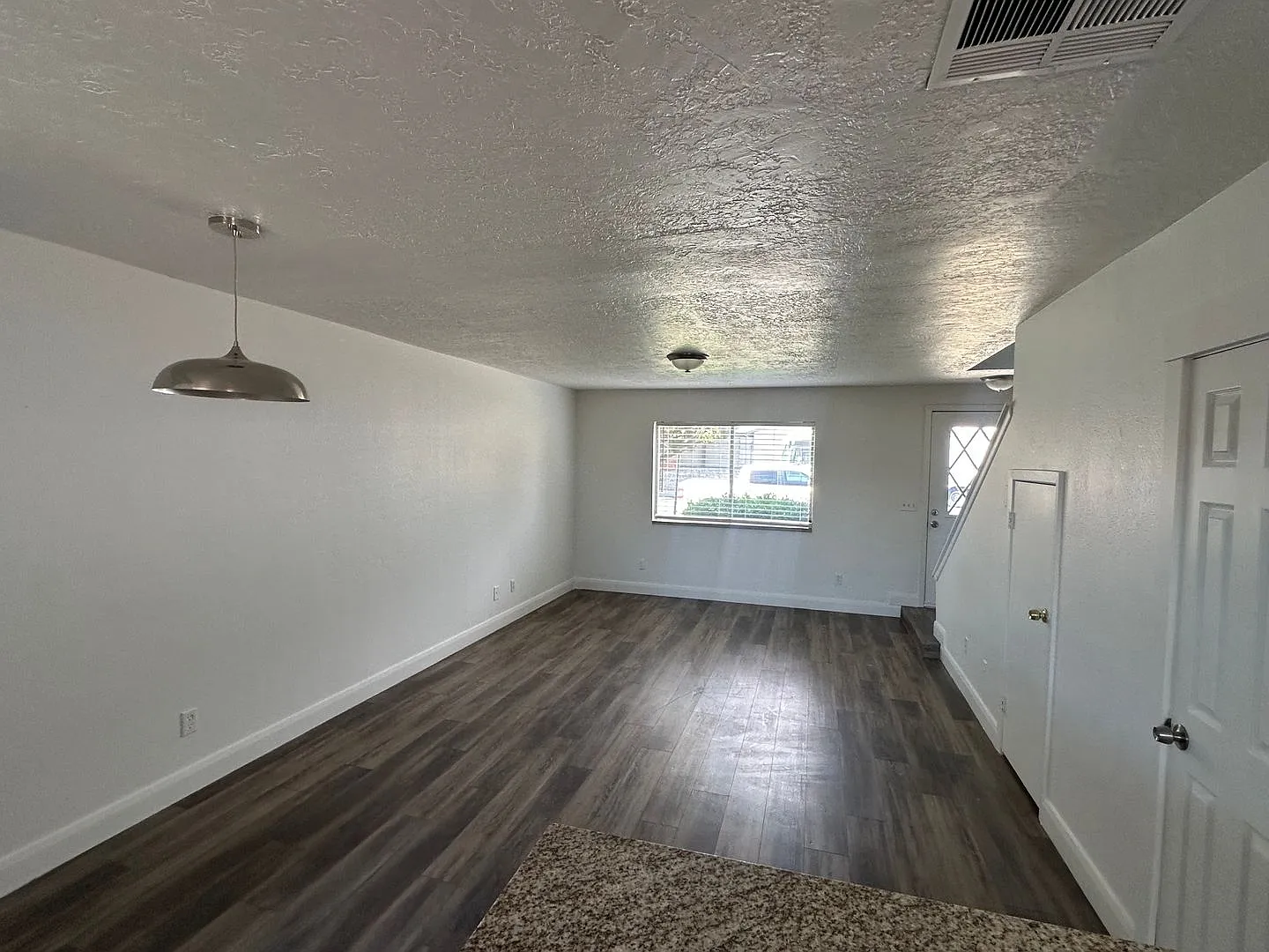 Apartment in Colorview — Photo 2