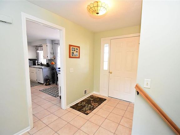 4th image of 59 Country Corner Ln