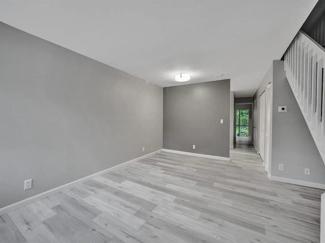 2 bed, 2.5 bath, 1280 sqft, $2,600 — Photo 3