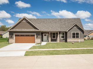 2106 Pebble Poin, Urbana, IL 61802