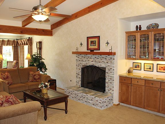 5th image of 1614 Venetian Dr