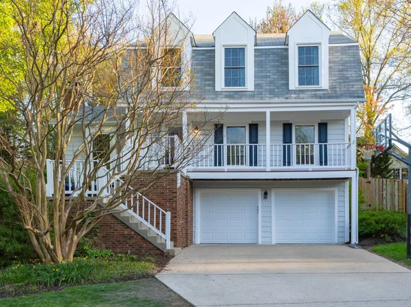 6208 Gentle Ln, Alexandria, VA 22310